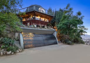 В Лос-Анджелесе продается дом с геодезическим куполом