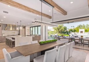 Рианна потратила 500 тысяч долларов на неделю в Аризоне