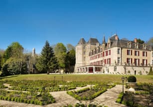 Во Франции продается замок XV века