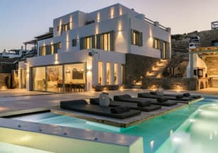 На Миконосе продается особняк в стилистике традиционной застройки