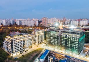 Донстрой выполнил треть фасадных работ во втором клубном доме «Река»