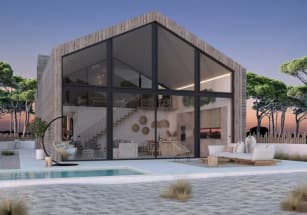 Скромный участок побережья Португалии превратился в фешенебельный курорт