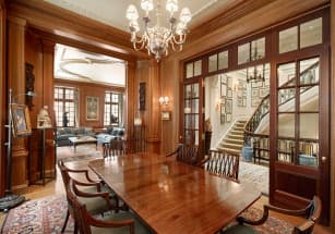 Рядом с Central Park продается таунхаус Позолоченного века