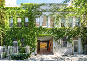 Фотограф Уильям Вегман продает свой дом на Манхэттене