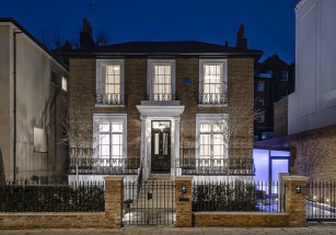 В Ноттинг-Хилле продается особняк с подземным спа-центром