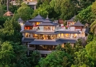 На Пхукете продается вилла с частным пляжем