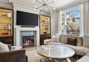 В элитном районе Бостона продается историческая квартира 1860 года