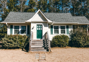 Вымышленный дом Кэти Холмс из «Бухты Доусона» выставлен на аукцион без земельного участка