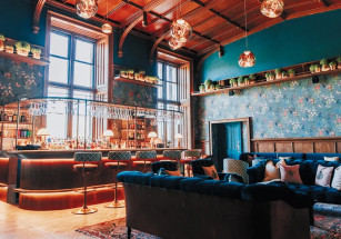 В Шотландии продается историческое поместье с современным ремонтом