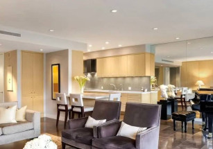 Квартира Оззи и Шэрон Осборн выставлена на продажу спустя почти 4 месяца после смерти музыканта