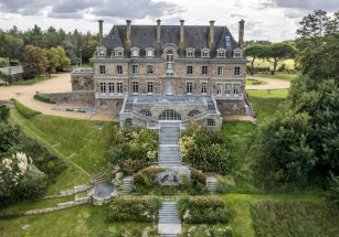 Во Франции продается замок Cointreau