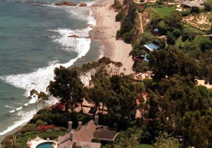 Камала Харрис купила дом в престижном районе Малибу