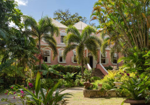 На Барбадосе выставлен на продажу 350-летний дом