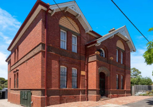 В Мельбурне продают особняк, переоборудованный из отдела полиции