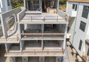 Продажа бывшего дома Канье в Малибу с аукциона снова отложена