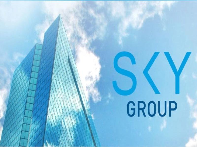 Новосибирск официальные сайты застройщиков. Sky Group Новосибирск официальный сайт. Группа Скай. Sky Group логотип. Строительная компания Скай групп Новосибирск.